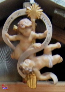 , Angeli Gloria in legno